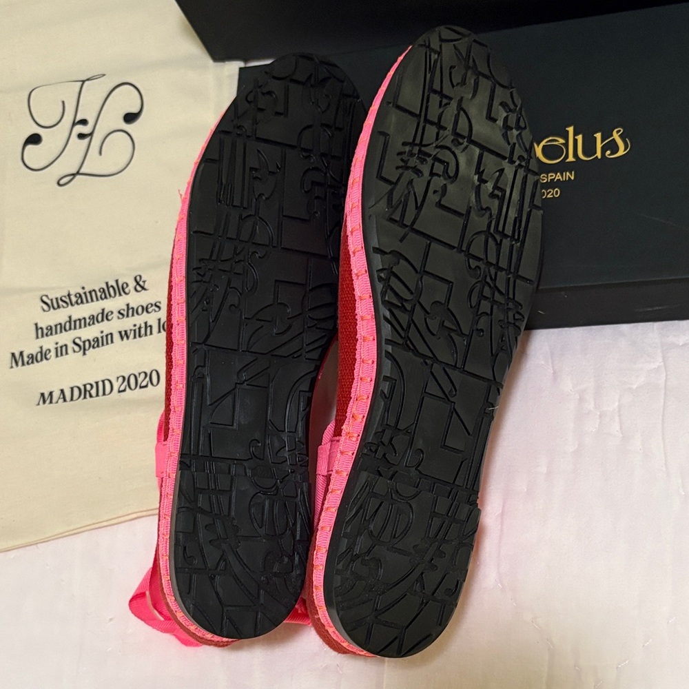 NWT Flabelus Women's Red and Pink Linen Ballet Flats - Picture 10 of 10